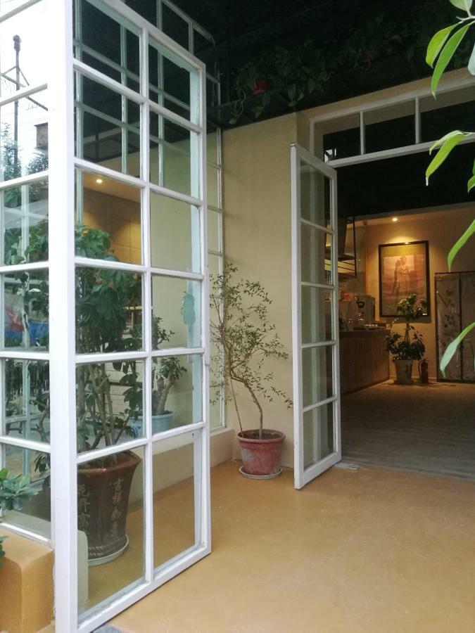 Right Here Hotel Dunhuang Extérieur photo