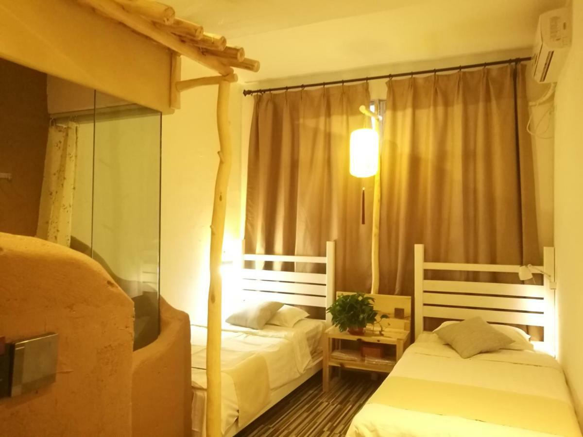 Right Here Hotel Dunhuang Extérieur photo
